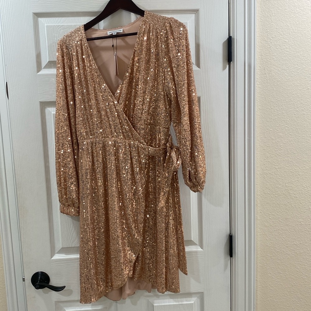 Gibson Latimer rose gold sequin dress size M. New with tags.